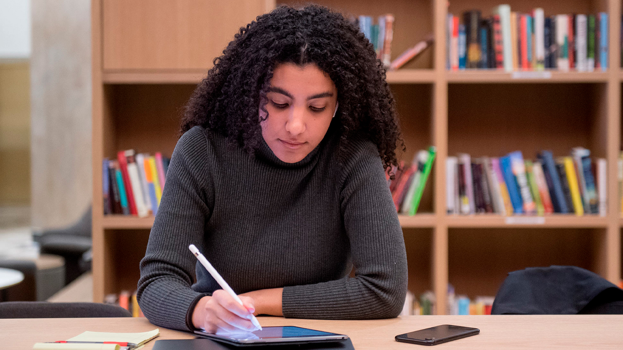 ¿Qué gramática debes estudiar para el examen B1 (PET) de inglés?